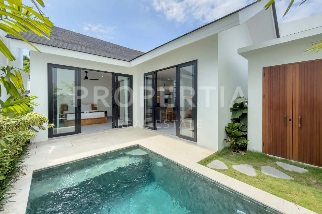 Swimming Pool 1 at Elegant 1-Bedroom Modern Villa in Batu Bolong (PPV4776), listing by PROPERTIA.