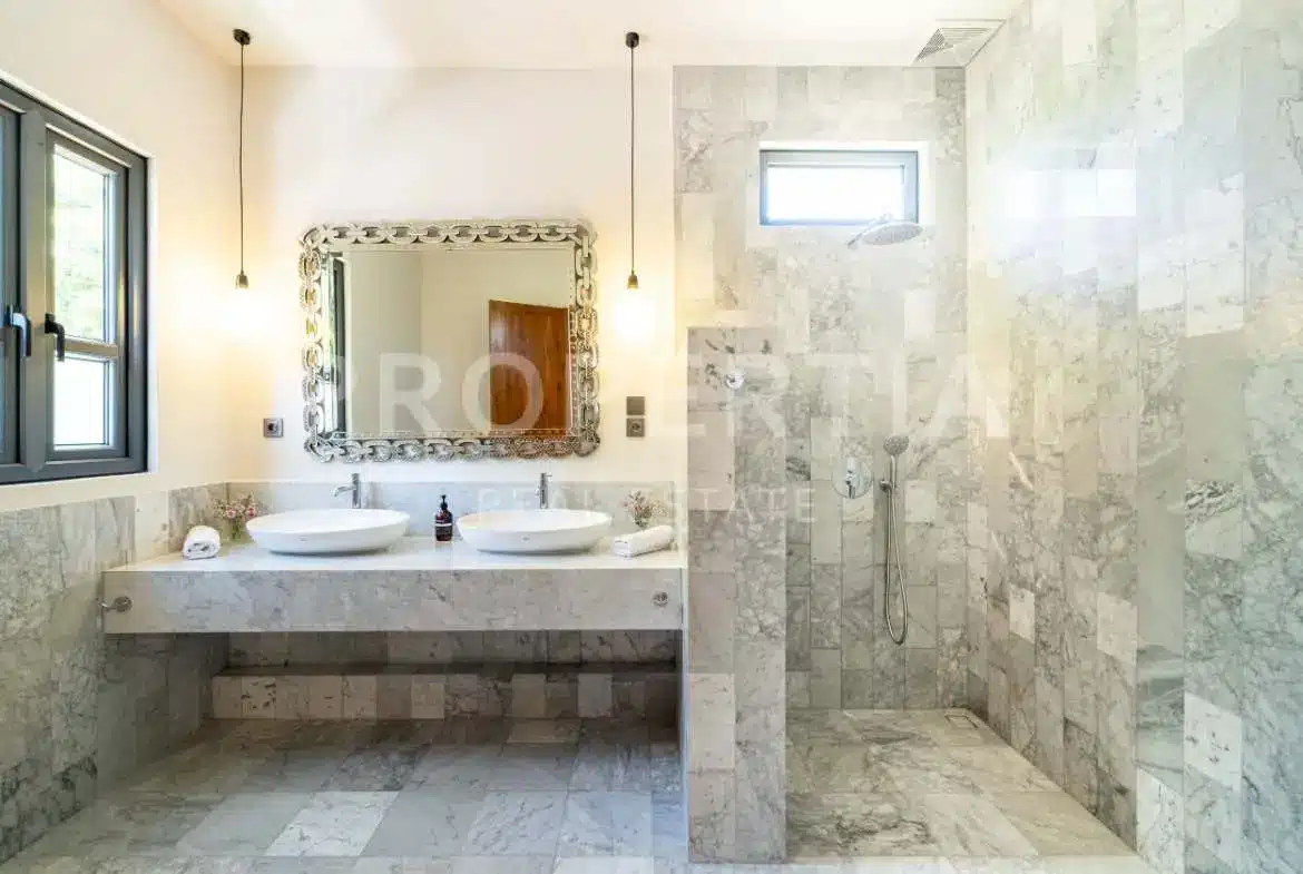 Bathroom 3 at Charming 3-Bedroom Freehold Villa in Vibrant Uluwatu (PPV4805), listing by PROPERTIA.