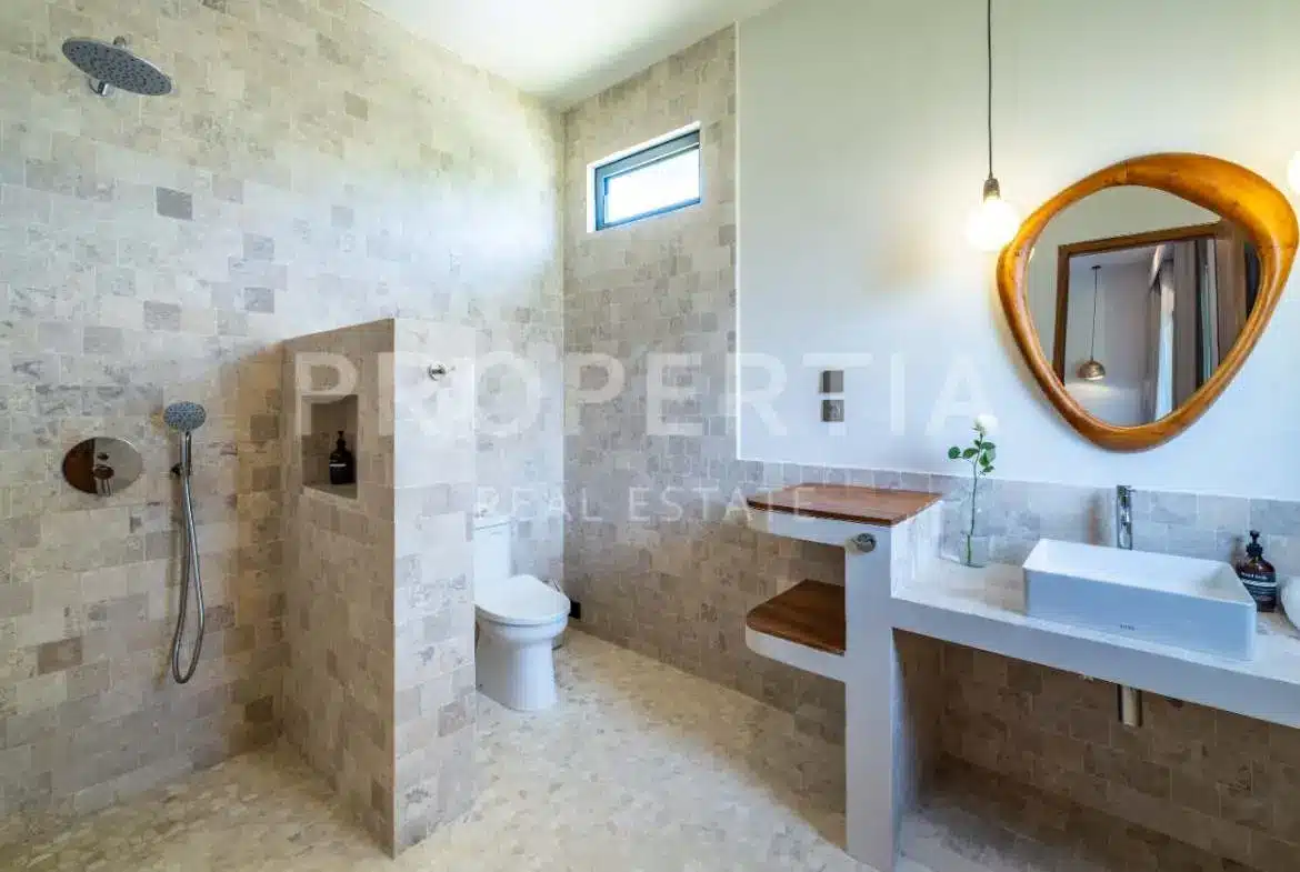 Bathroom 4 at Charming 3-Bedroom Freehold Villa in Vibrant Uluwatu (PPV4805), listing by PROPERTIA.