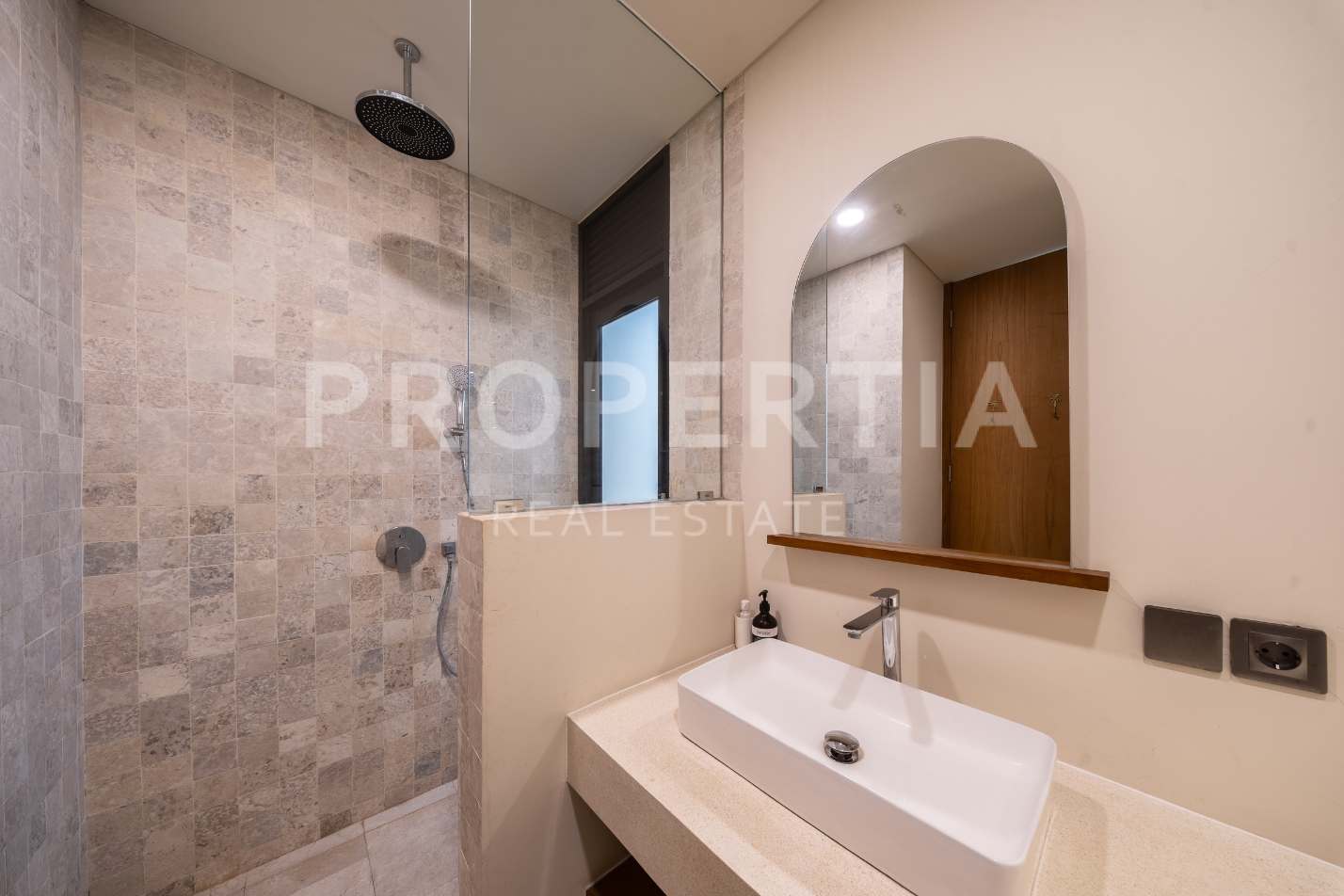 Bathroom 2 at Turnkey Investment Villa in Prime Bingin (PPV4812), listing by PROPERTIA.