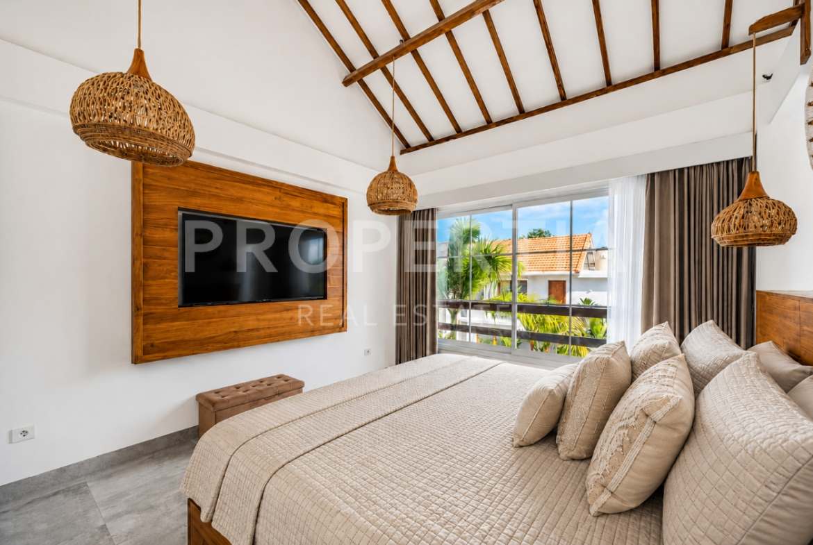 Bedroom 1 at Tranquil Turnkey 2 Bedroom Villa in Padonan (PPV4921), listing by PROPERTIA.