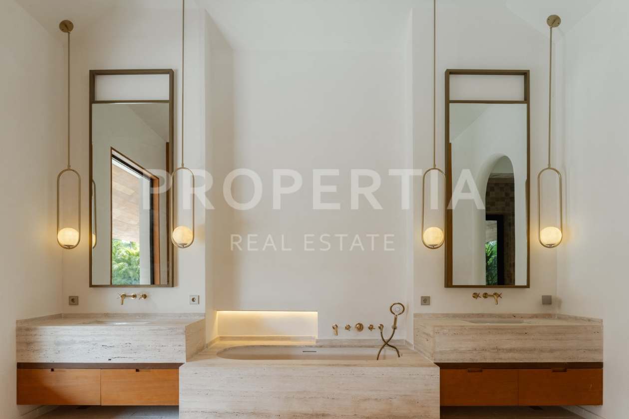 PPV4981_bath1_ Bathroom 1 at Timeless Tropical 5-Bedroom Villa in Tiying Tutul (PPV4981), listing by PROPERTIA.