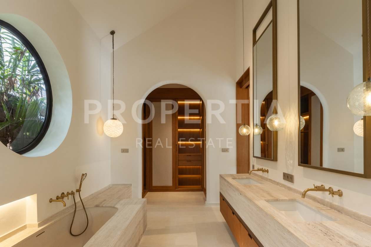 PPV4981_bathroom02_ Bathroom 2 at Timeless Tropical 5-Bedroom Villa in Tiying Tutul (PPV4981), listing by PROPERTIA.