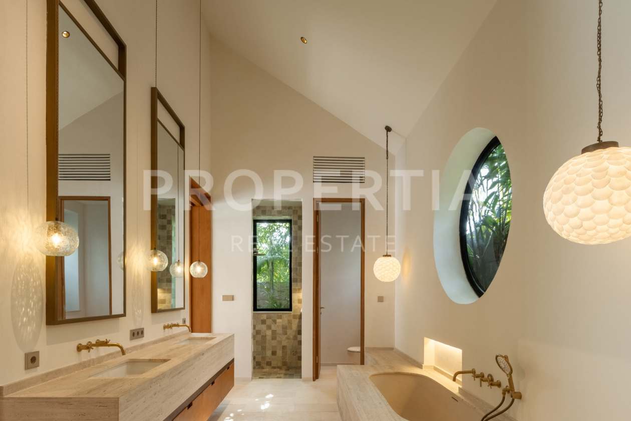 PPV4981_bathroom03_ Bathroom 3 at Timeless Tropical 5-Bedroom Villa in Tiying Tutul (PPV4981), listing by PROPERTIA.