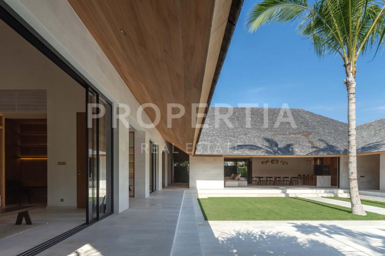 PPV4981_garden1_ Garden 1 at Timeless Tropical 5-Bedroom Villa in Tiying Tutul (PPV4981), listing by PROPERTIA.